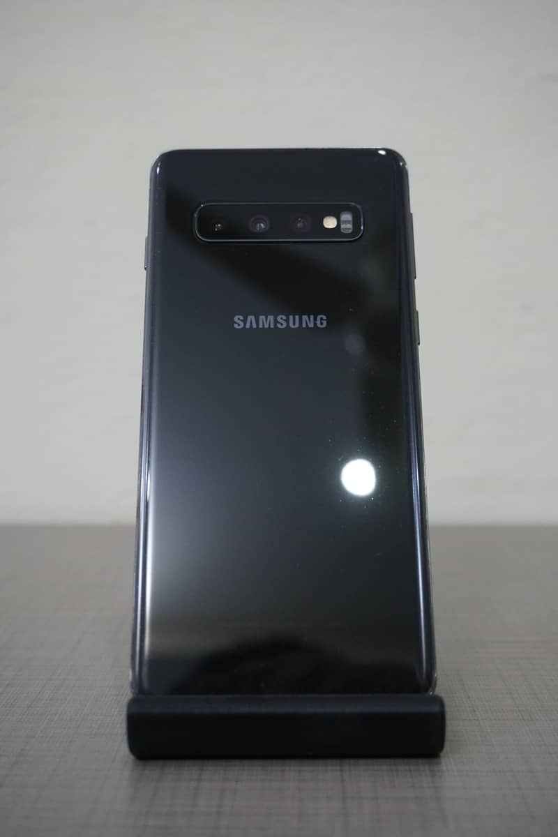 Samsung Galaxy S10 8/128GB 4