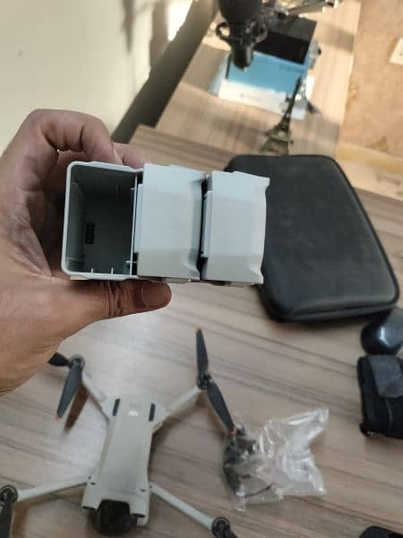 DJI Mini 3 with Fly More Kit 2
