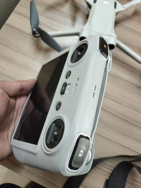 DJI Mini 3 with Fly More Kit 7