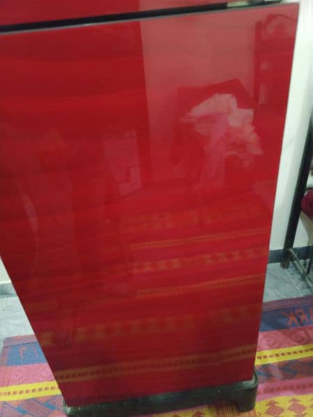 hire new glas red color 336 warnty 11 Yar medium size without inventer 1