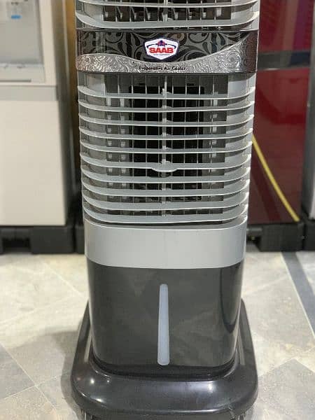 Compact Designed Water Air Cooler. 1