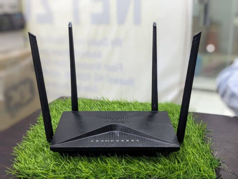 D-Link 853 Dual band AC 1300 Gaming Wifi Router Fresh stock available 4