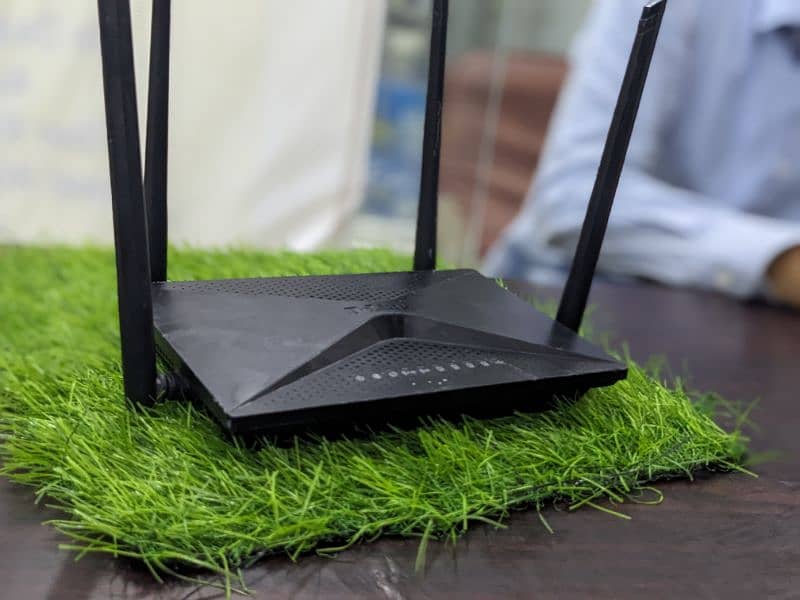 D-Link 853 Dual band AC 1300 Gaming Wifi Router Fresh stock available 5