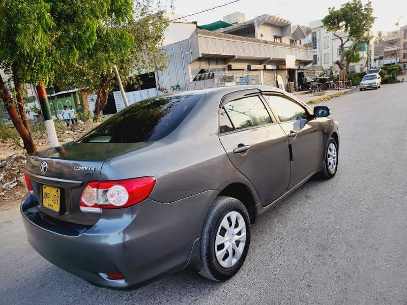 Toyota Corolla GLI 2012 5