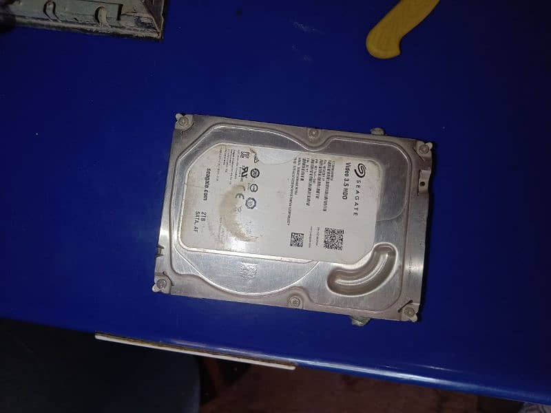 downloading pc 11tb storage good condition 1