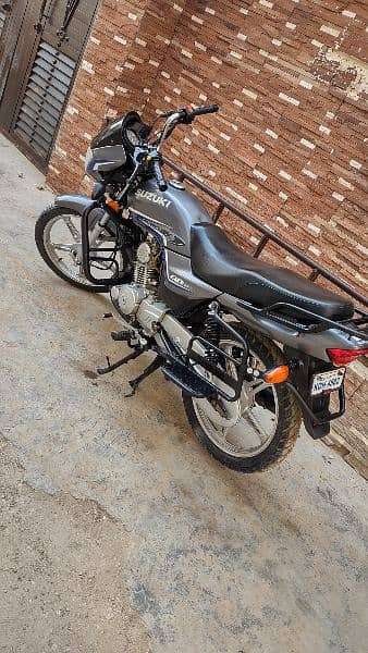 Suzuki GD 110S Model 2021 Karachi Tublees tyre 10