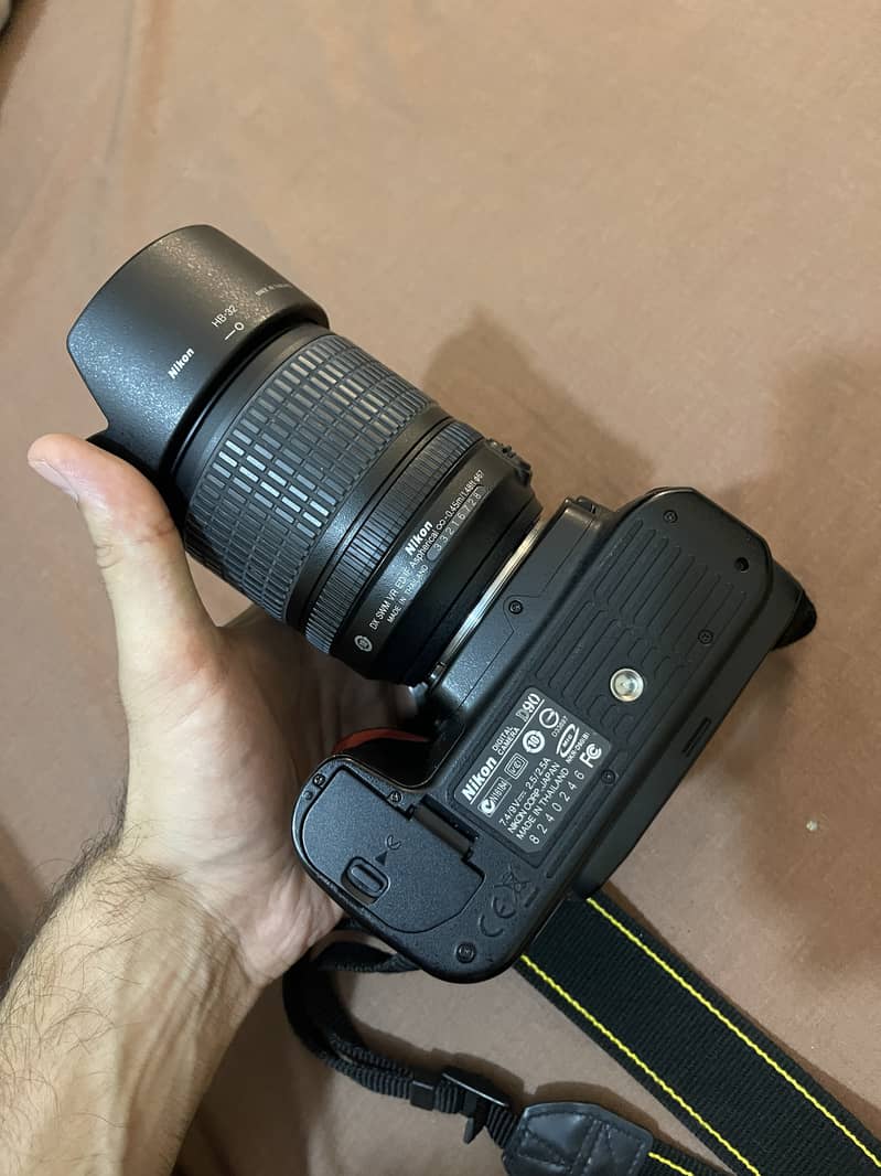 Nikon D90 DSLR Camera with 18-105mm Lens, Mint Condition 2