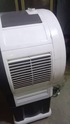 Plastic Air cooler larg size only 1 season used 03054640587