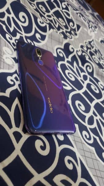 OPPO F11 . . 8/256 10/10 CONDITION 1