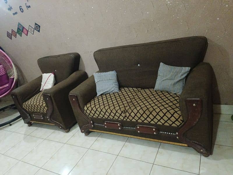 seven seater sofa set Bhoot achi condition m hy 2
