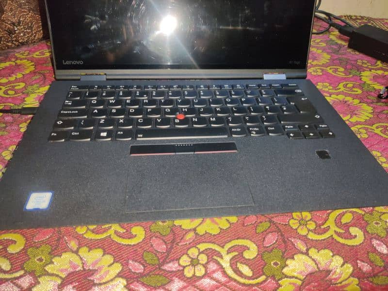 Lenovo X one yoga (I sale laptop full touch and  360 rotate with pen ) 4