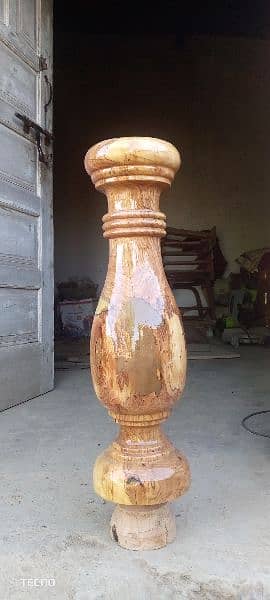 olive wood Pot dacuration pice geft for the  elete class 4