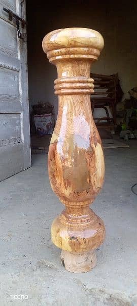olive wood Pot dacuration pice geft for the  elete class 6