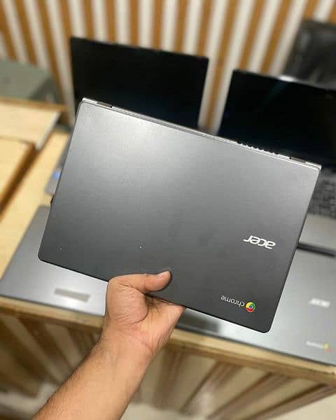 Acer c720 Chromebook in 4