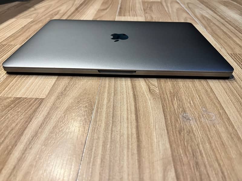 MacBook Pro TouchBar 2019 8/256GB 2