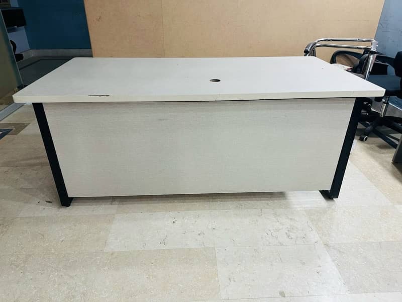 Good condition table available for sale 3