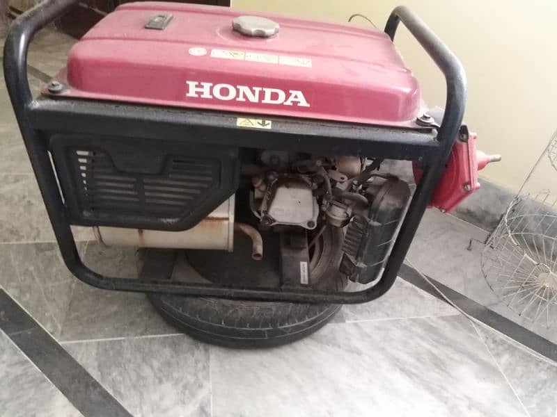 Honda ER2500CX  generator ||  2.2KVA MAX OUTPUT 3