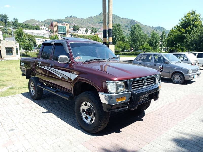 Toyota Hilux 1992 3