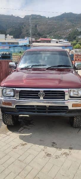 Toyota Hilux 1992 9