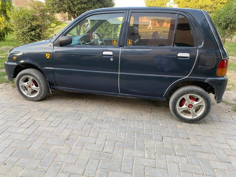 Daihatsu Cuore 2004 10