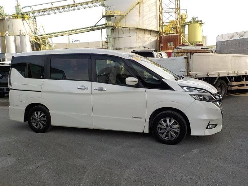 Nissan serena 2019 4.5 Grade sarena 2019 seeena 2018 5