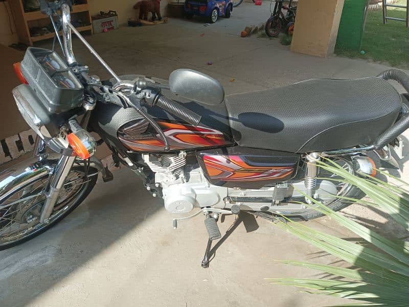 For Sale: 2022 Honda CG125 - Previously Owned by an Army Officer 4