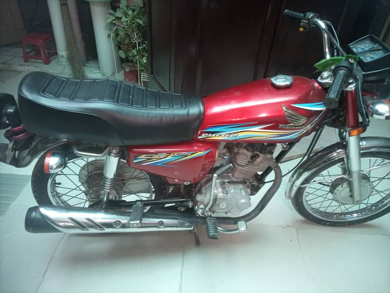 HONDA CG 125 2018 MODEL 3