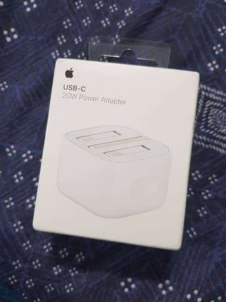 Apple USB-C 20W Power Adopter 0