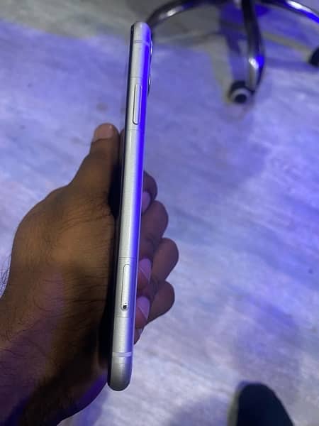 Iphone 11 PTA Approved 4