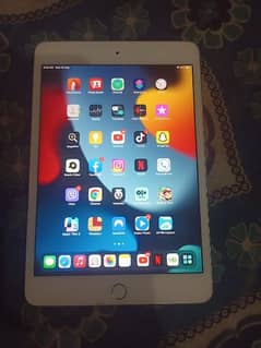 ipad 4 mini 32gb good condition with book cover