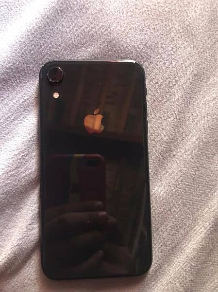 iPhone XR 10 by 10 condition 2 tone  on battery help 92 water pack 3