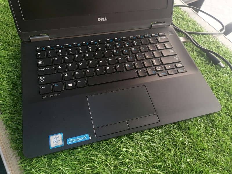 Dell 7270 i5 6th gen 10