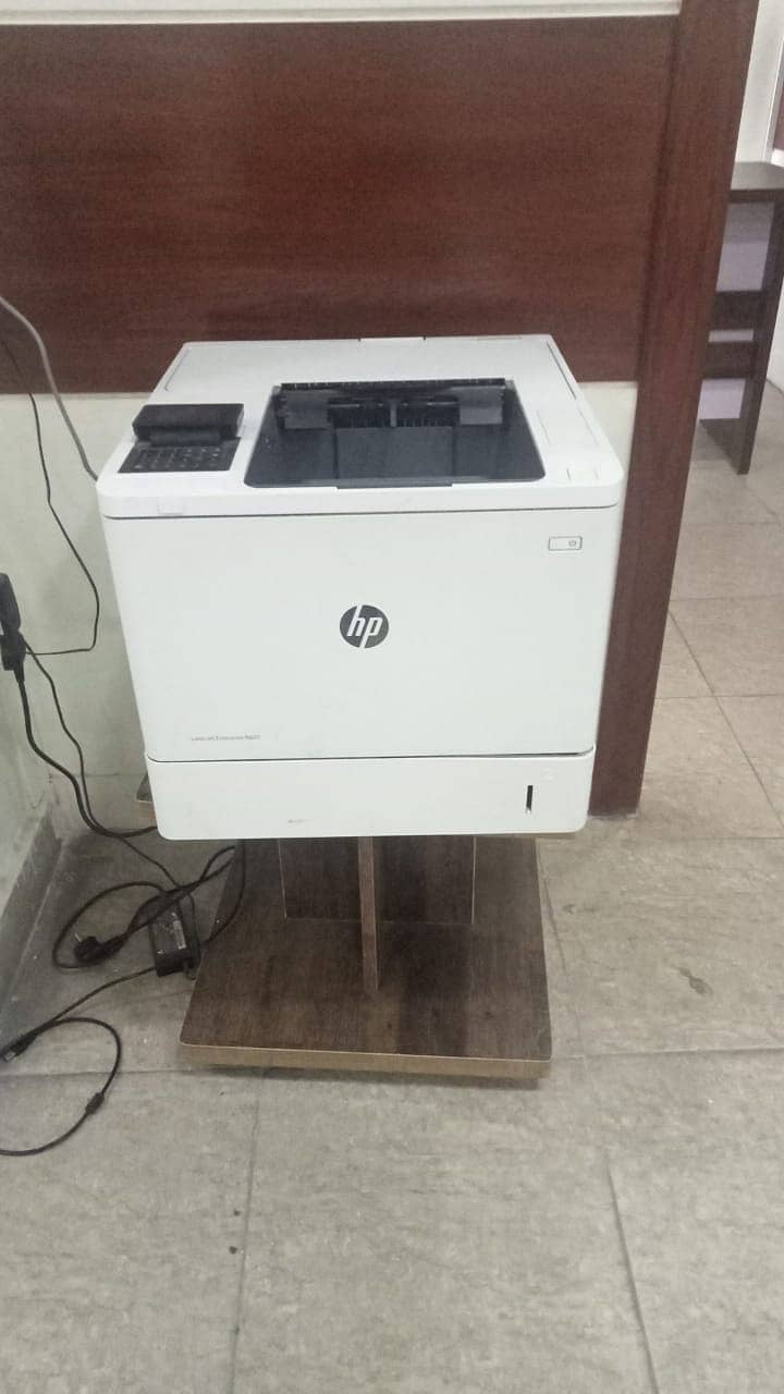 HP laserjet Enterprise M607 2