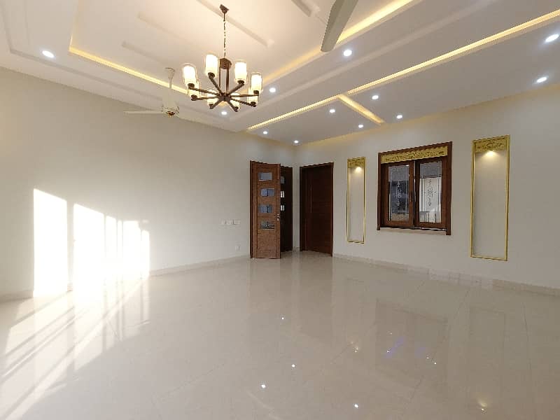 Prime Location 1 Kanal House For sale In DHA Phase 2 - Sector B Islamabad 25