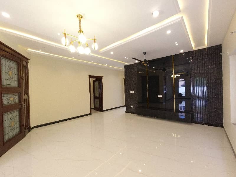 Unoccupied Good Location House Of 10 Marla Is Available For Sale In DHA Defence 10