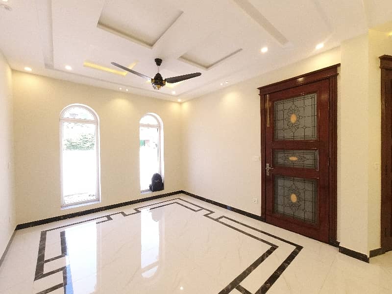 Unoccupied Good Location House Of 10 Marla Is Available For Sale In DHA Defence 11