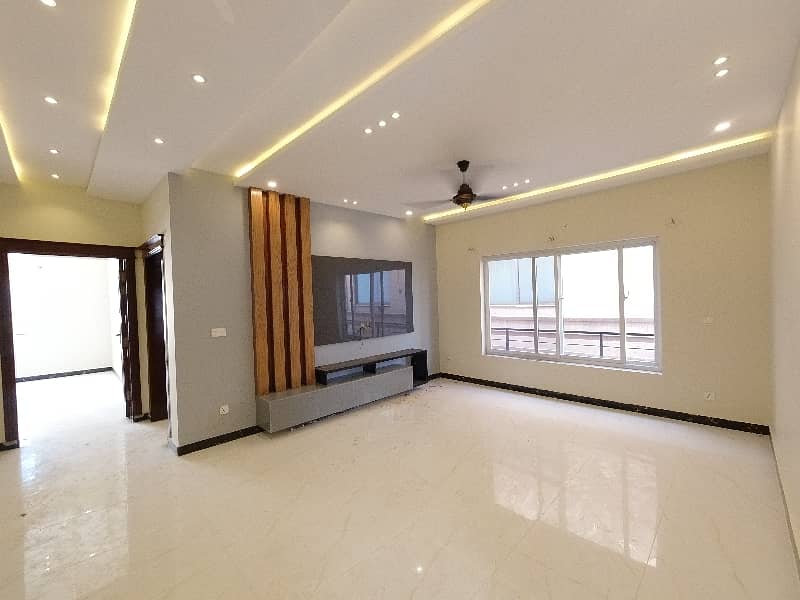 Unoccupied Good Location House Of 10 Marla Is Available For Sale In DHA Defence 27