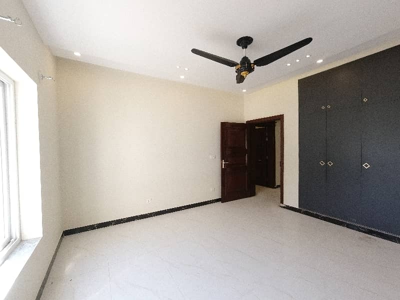Unoccupied Good Location House Of 10 Marla Is Available For Sale In DHA Defence 36
