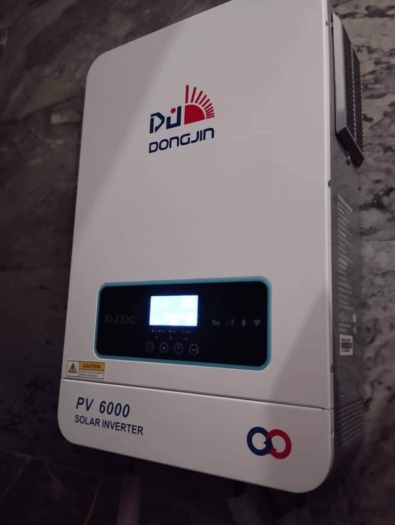 Dongjin PV6000 Off Grid Hybrid Solar Inverter 1 Year warranty Box Pack 8