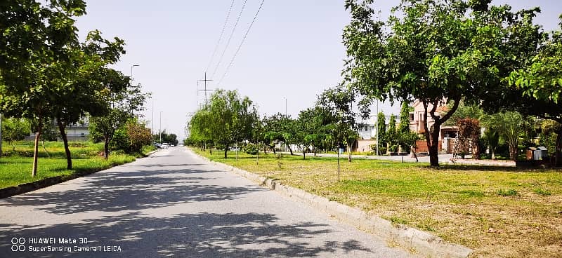 Investors Should sale This Residential Plot Located Ideally In DHA Defence 1