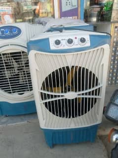 Ac Dc cooler new genration with ice bottles