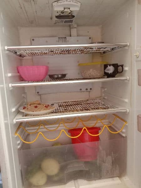 dawlance ki fridge 2