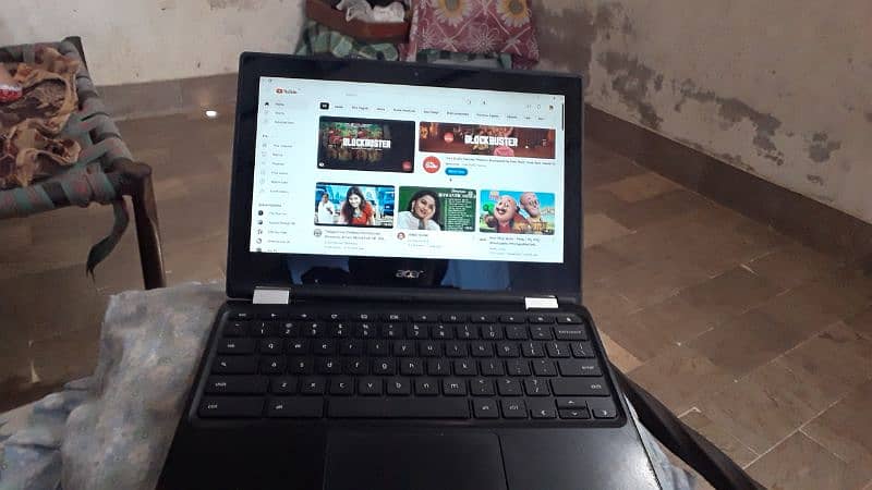 Acer R11 Coromebook all ok hai 10/9.5 hai condition 5