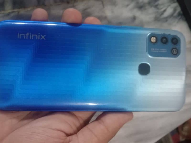 infinix hot 10 play 4/64 all OK. +92 3106235370 1