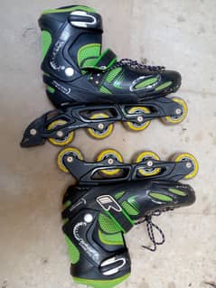 Skating shoes used with safety system