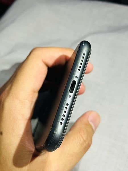 iPhone 11 for Sale - Excellent Condition! iphone 11 nonpta Full fresh 3