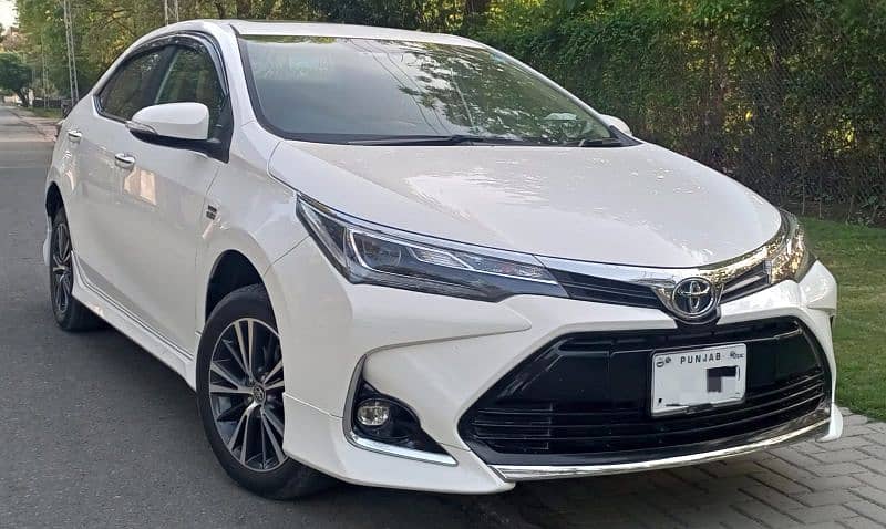 Toyota Corolla Altis 2022 1.6X special edition with sunroof 5