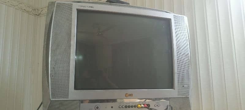 LG tv good condition mai ha 30 inch screen hai 2