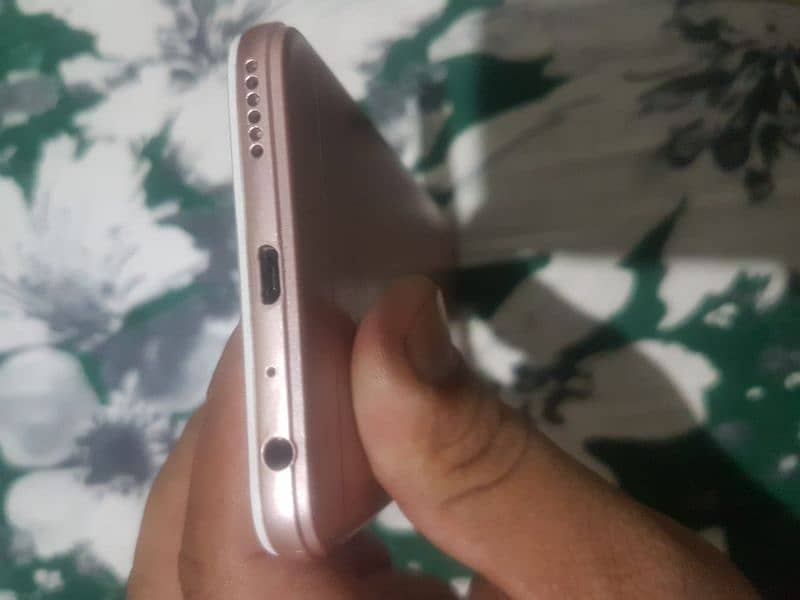 i am selling my oppo A57. . . 4