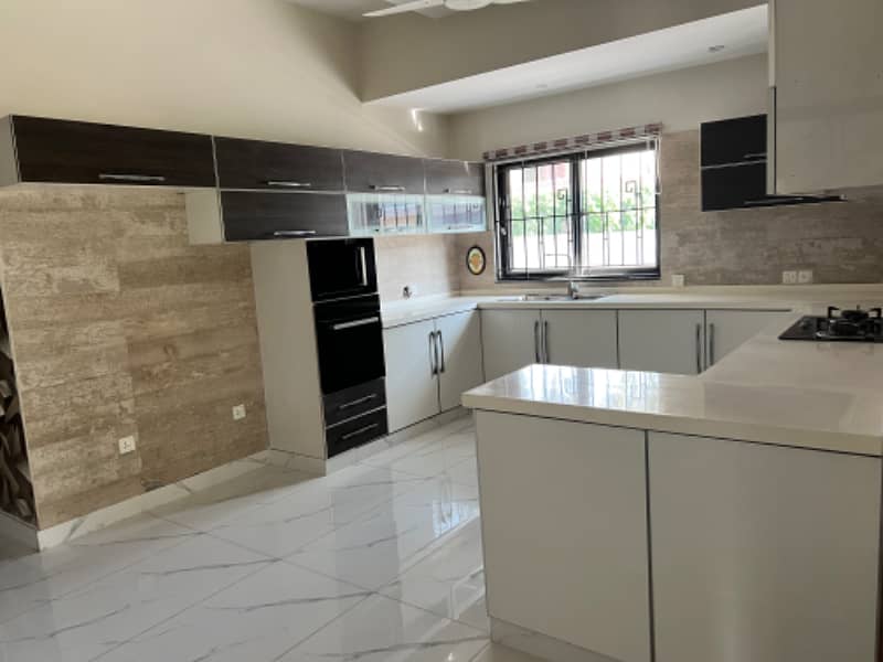 Askari 10 Brand New House with 5-Bedrooms available for Rent 1
